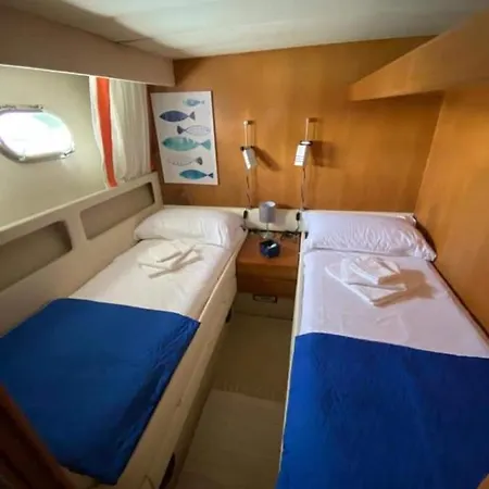 Botel Boat And Breakfast Fiumicino - Roma