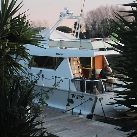 Boat And Breakfast Fiumicino - Roma